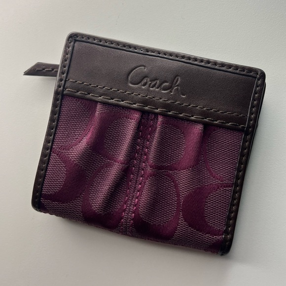 Coach Plum Soho Signature Bag F13740. Comes with small coach wallet!! - Picture 4 of 10
